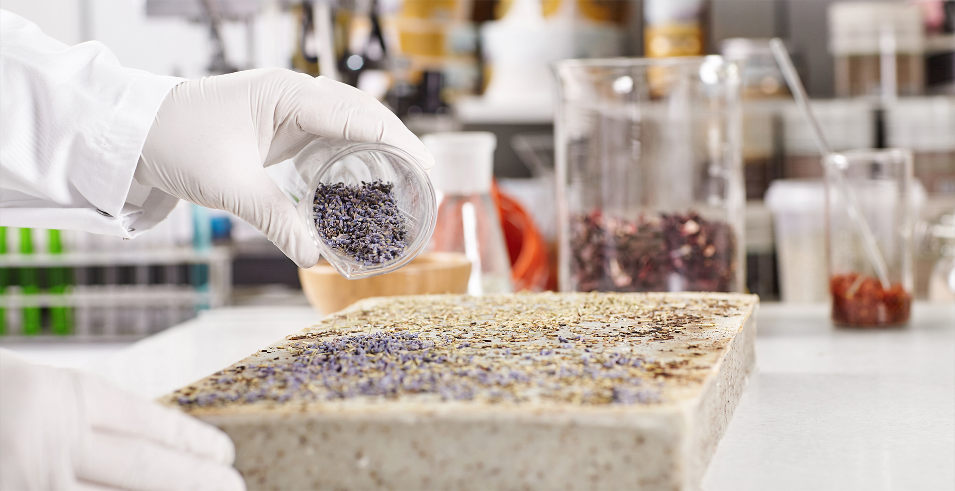 HỆ THỐNG SẢN XUẤT HIỆN ĐẠI, AN TOÀN VÀ THÂN THIỆN MÔI TRƯỜNG